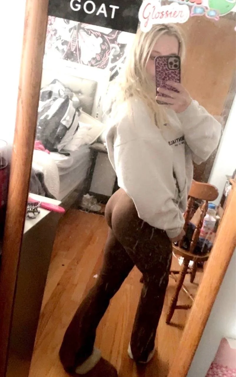 Webslut Jaydyn image 4