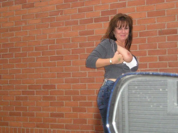 MILF Whore Melisa image 4