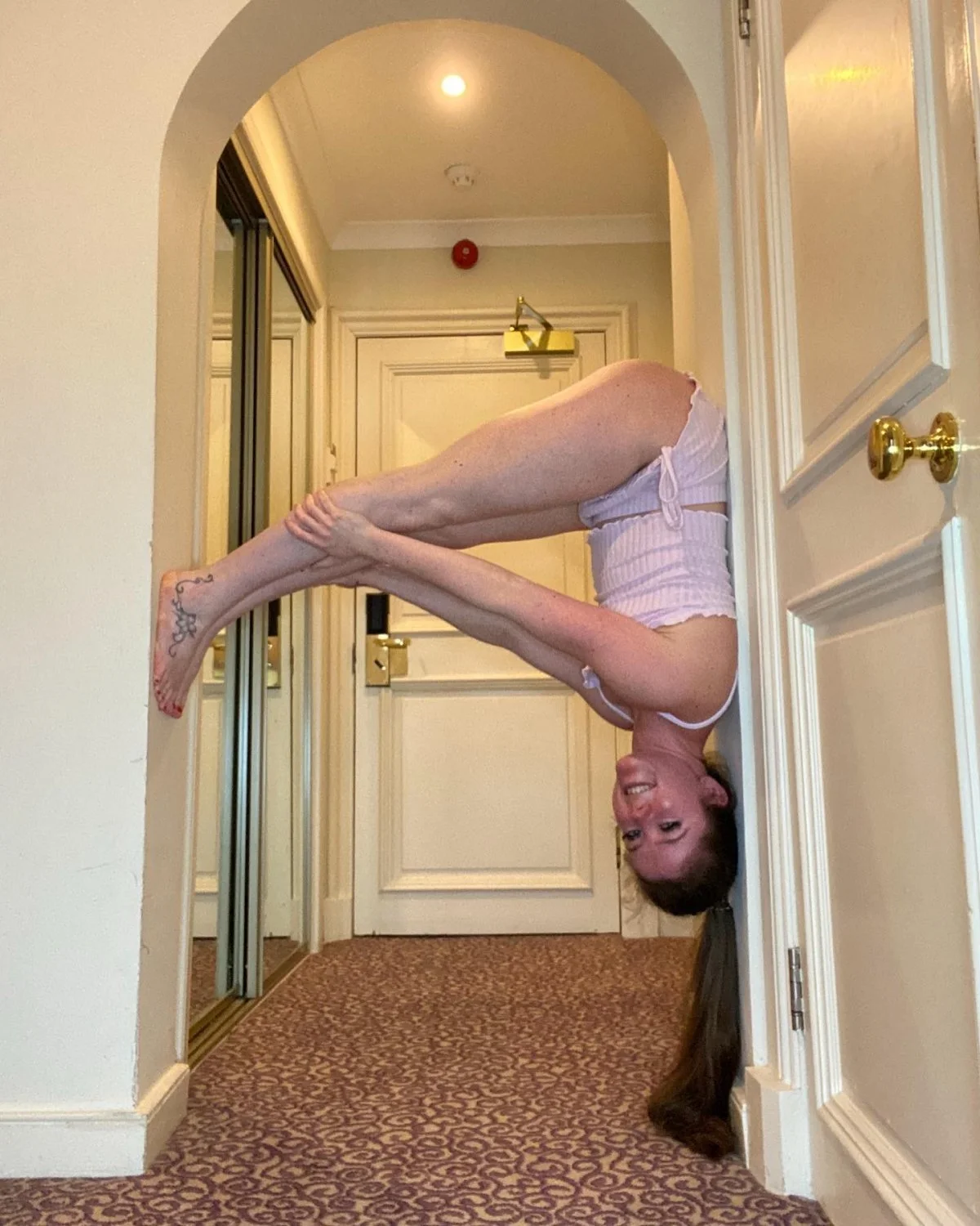 Slut yoga instructor image 6