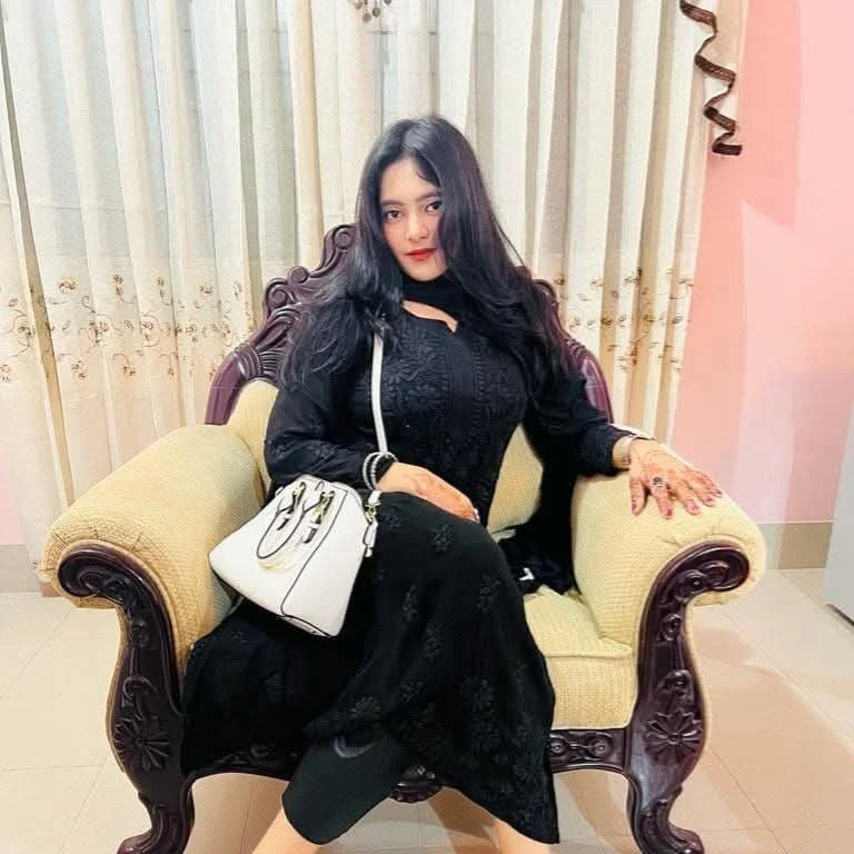 Desi Girl Mahek Alinaa Collections. image 25