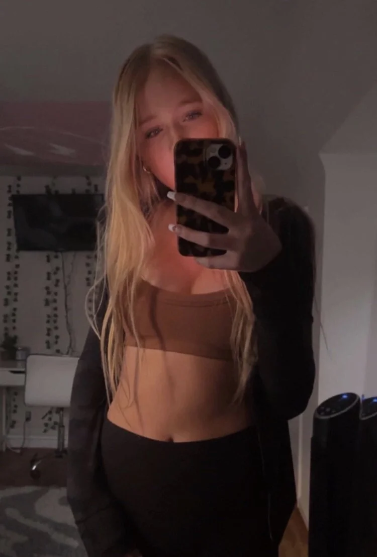 Anyone know her name main image
