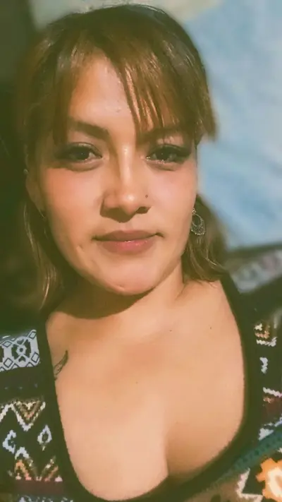 Que les parece la puta tía de u. Seguidor cover image
