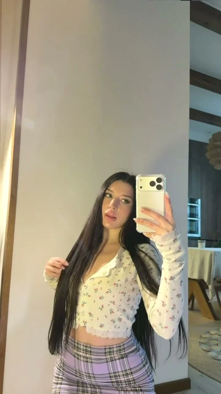 🔞 slutty sexy body masturbating nude wet pussy 💦🍑 Check my OF main image