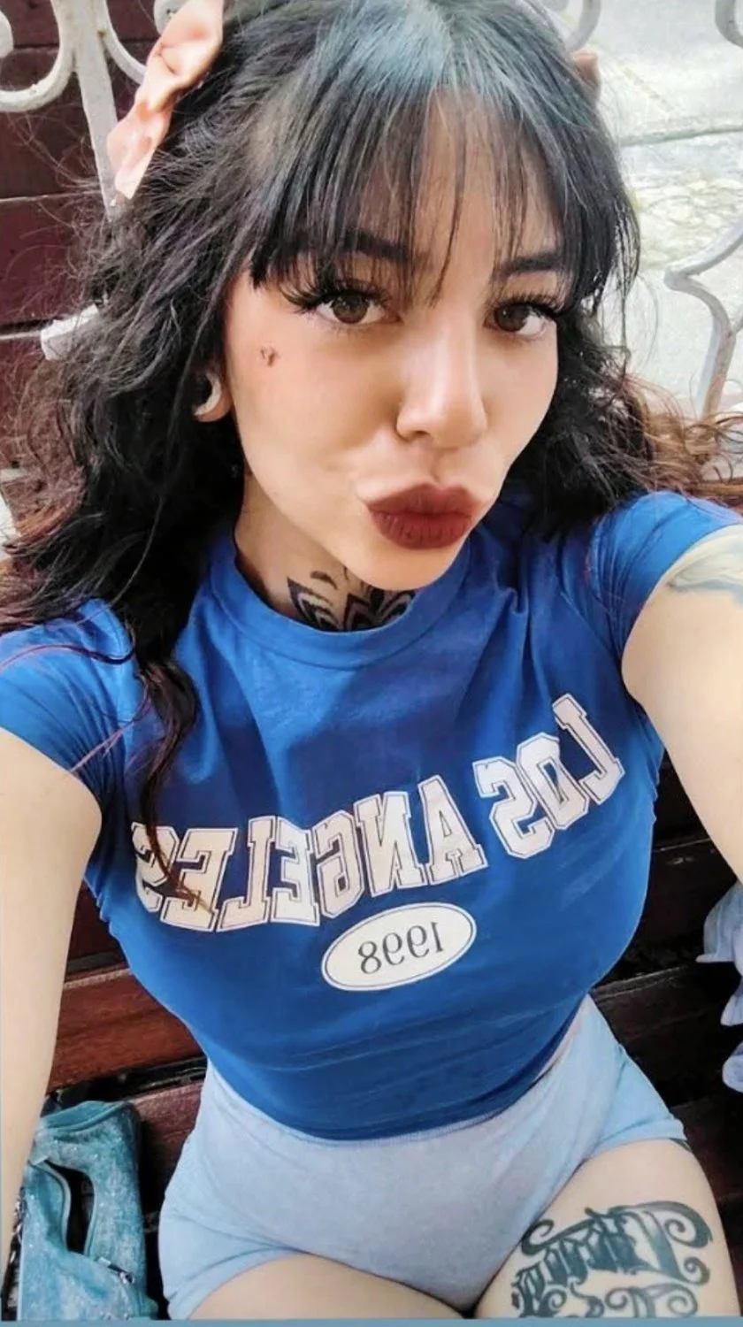 Latinas image 13