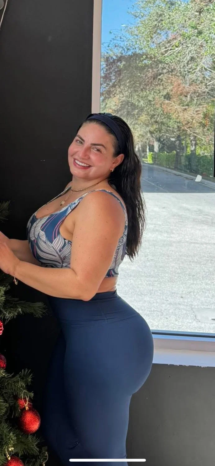 Florida milf Mafe Gordon image 29