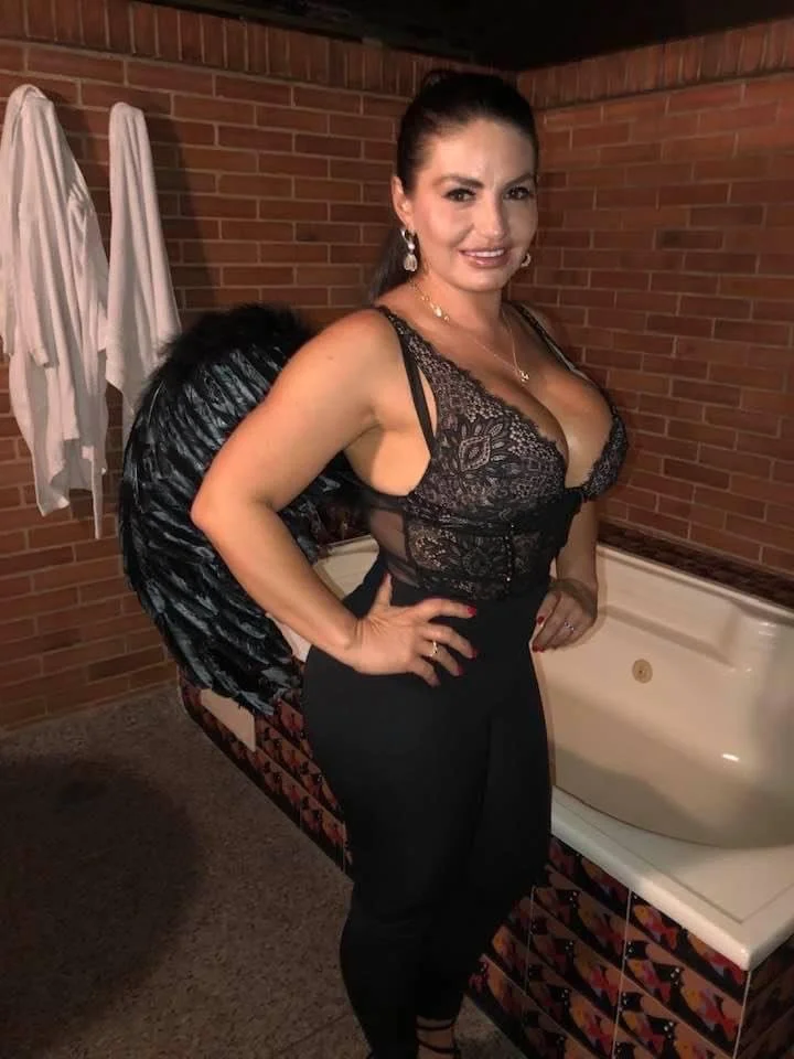 Florida milf Mafe Gordon image 46