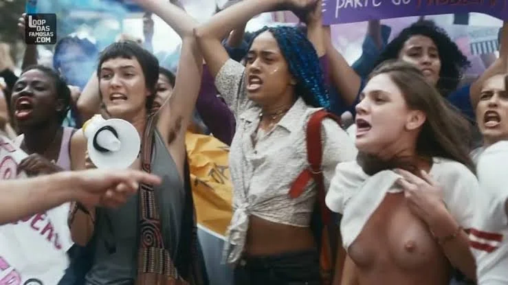 Débora Ozório image 3