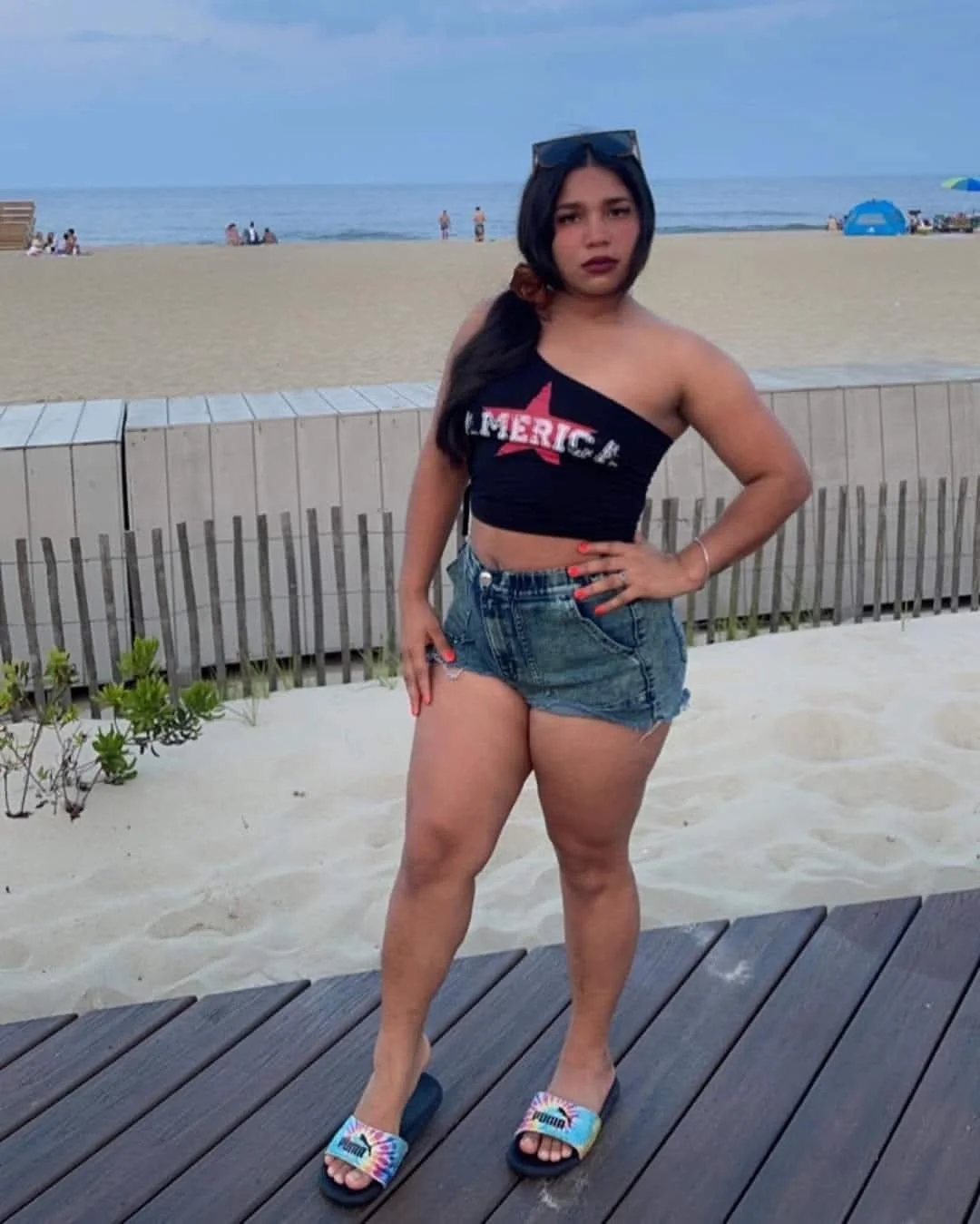 Fine Salvadorian image 8