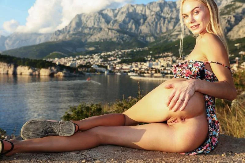 Bottomless in Public 17 image 47