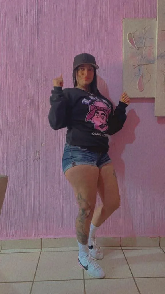 La peke tremenda milf chola putona soft image 12