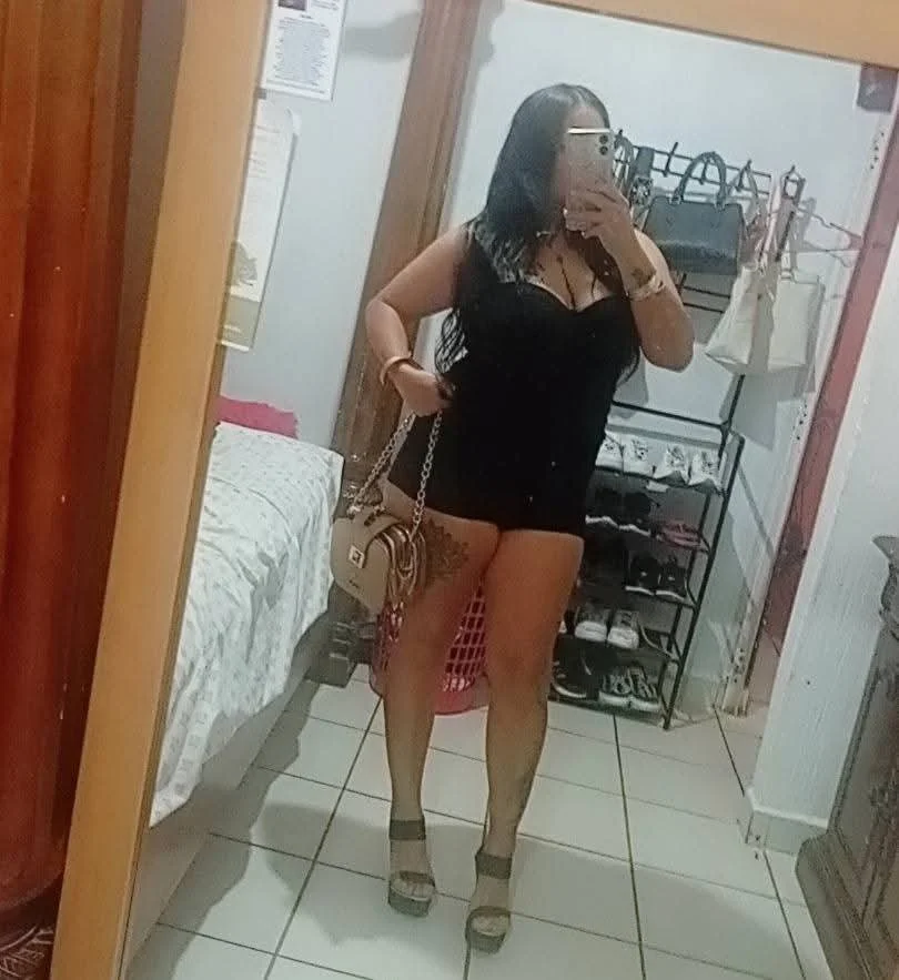 La peke tremenda milf chola putona soft image 13