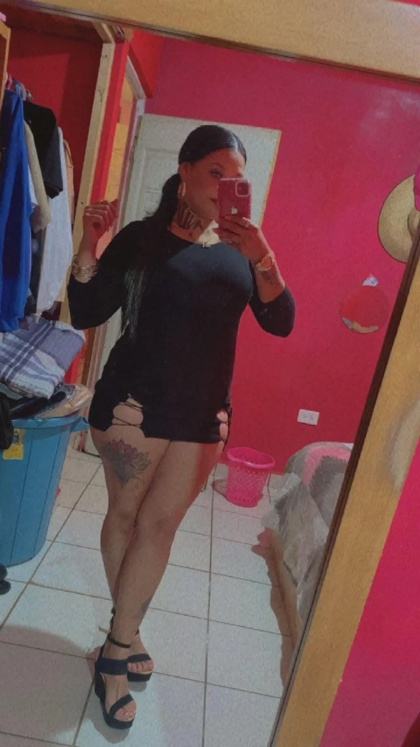 La peke tremenda milf chola putona soft image 25