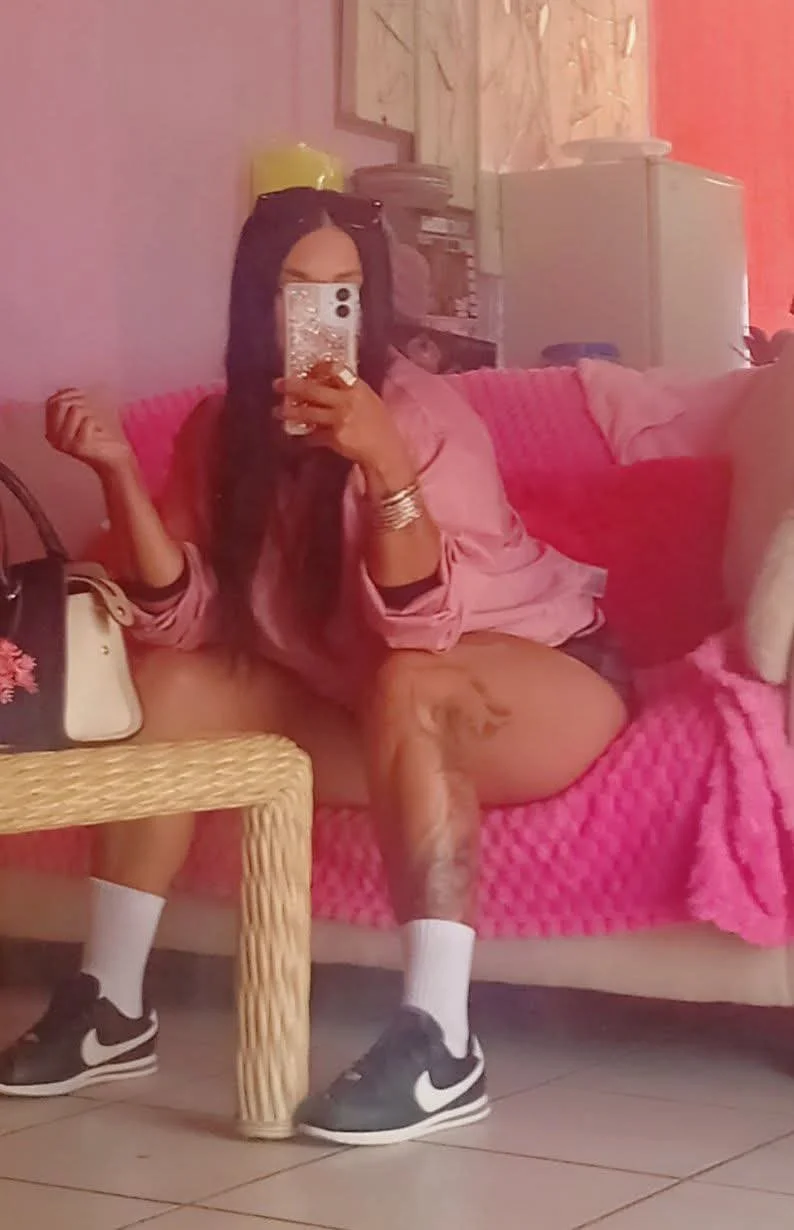 La peke tremenda milf chola putona soft image 31