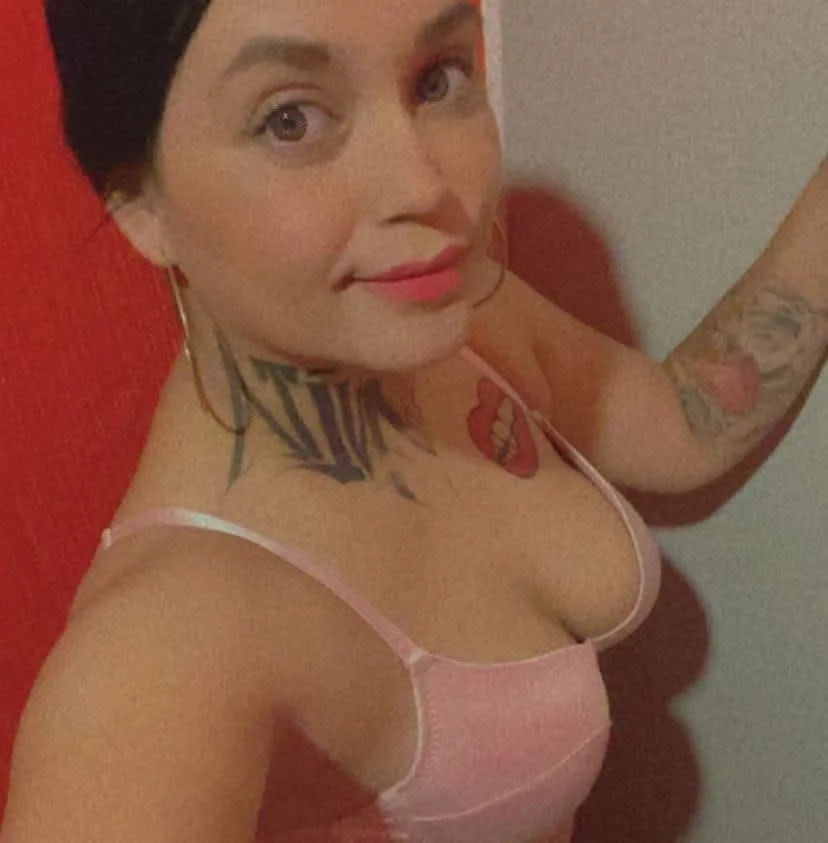 La peke tremenda milf chola putona soft image 35