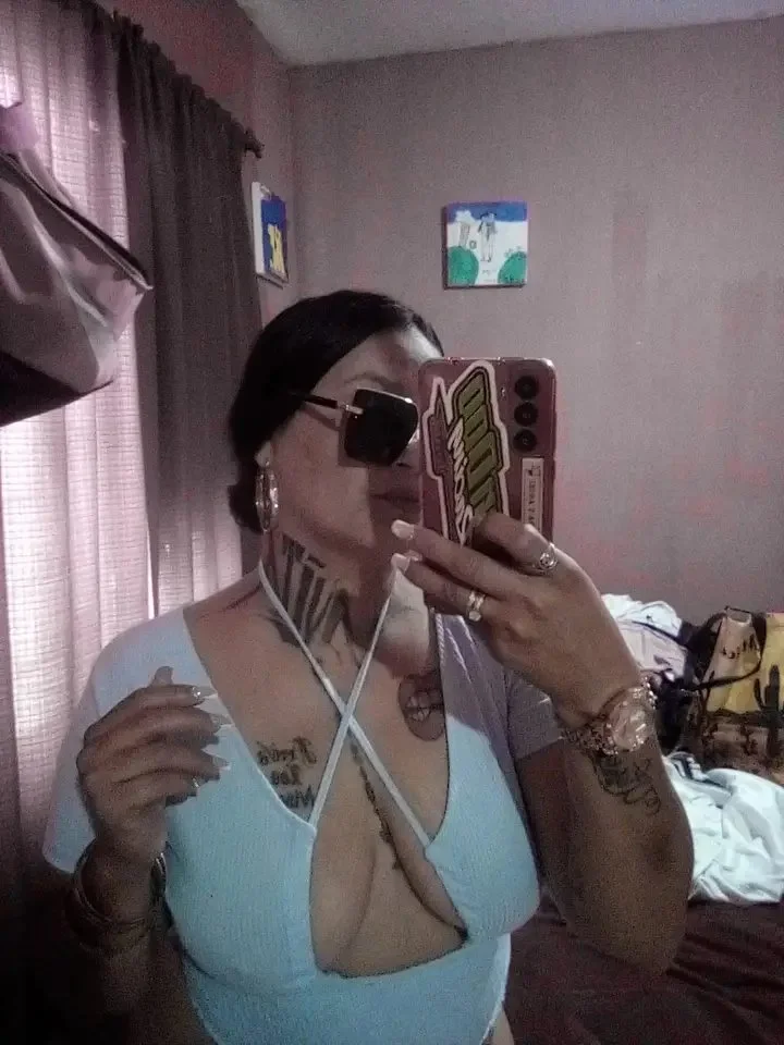 La peke tremenda milf chola putona soft image 5