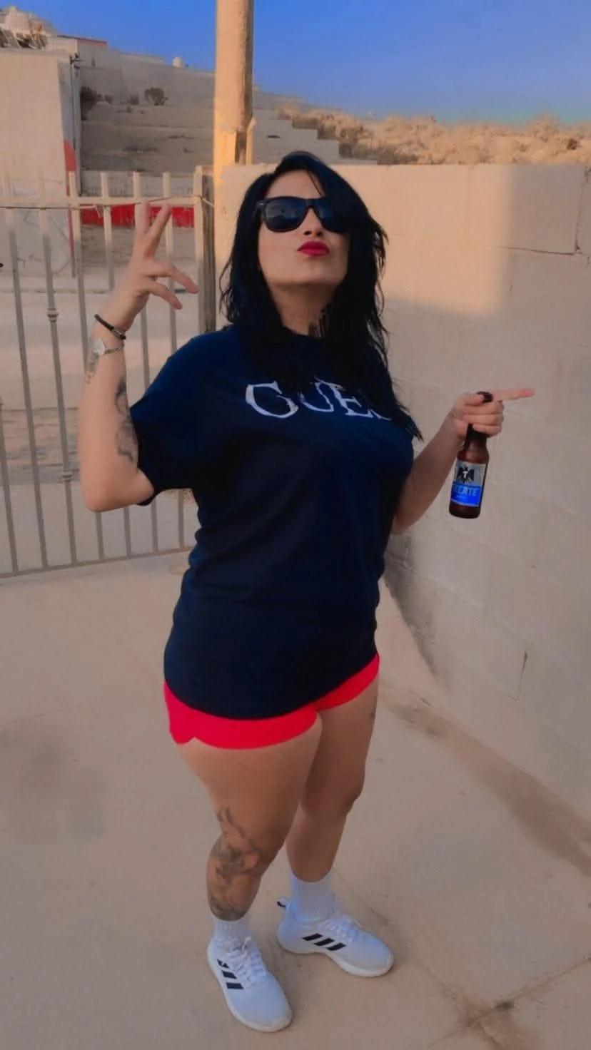 La peke tremenda milf chola putona soft image 7