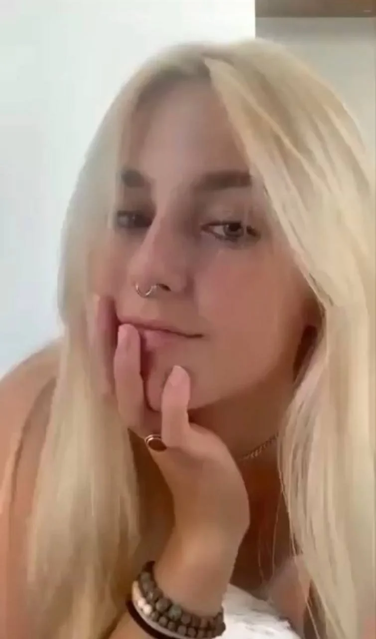 Loirinha sentando no consolo vazou tudo melhores videos brasil erome videos novos br image 1