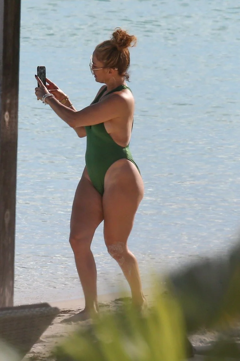 CELEB image 11