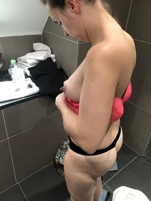 Amateur wives and girlfriends image 4