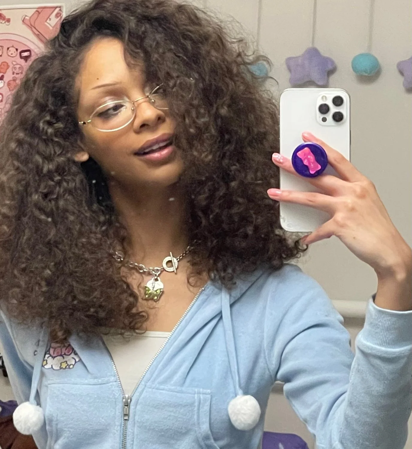 Lightskin teen cutie with curly hair home creampie main image