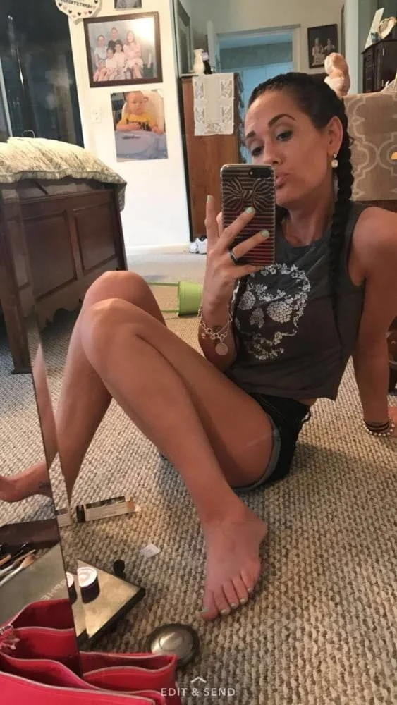 Brittnee B image 24