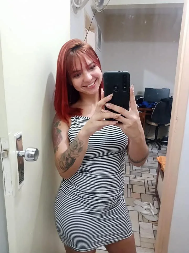 Putinha com carinha de safada image 9