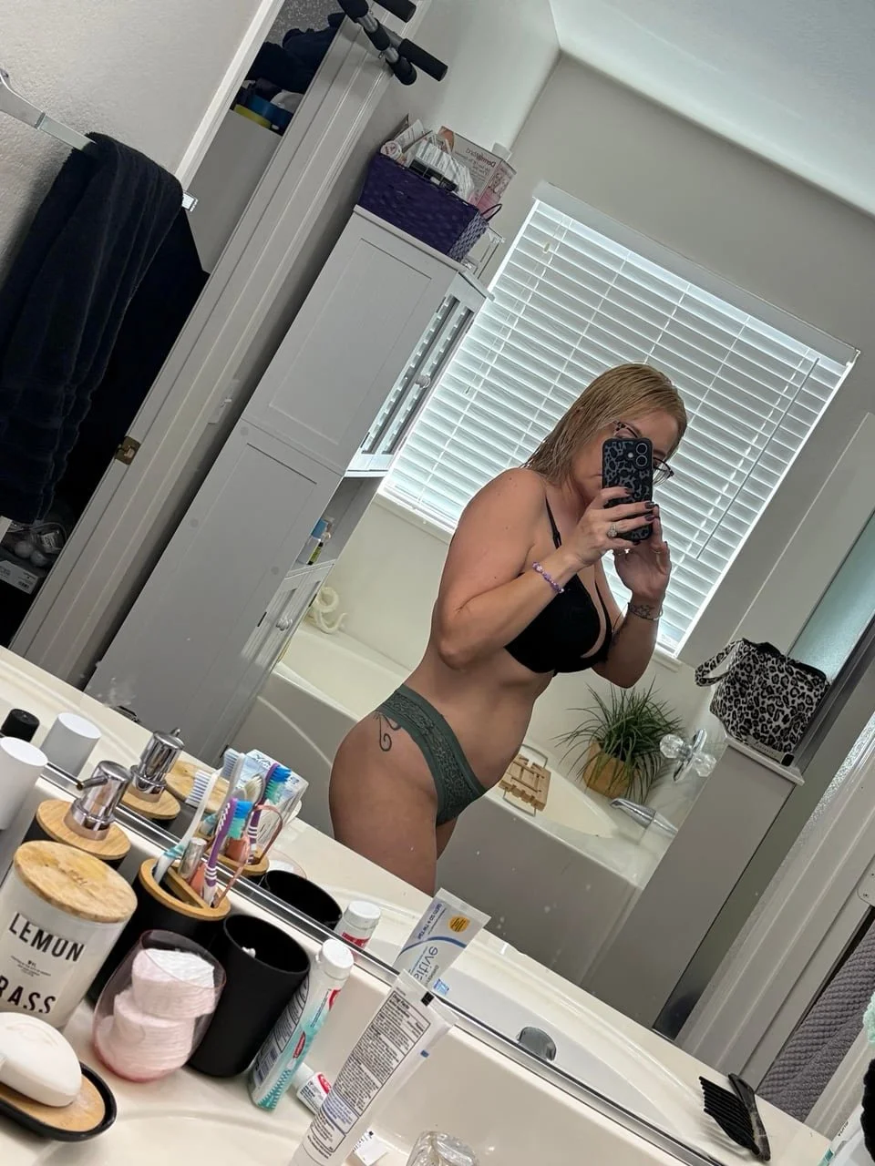 Good old American pussy image 20