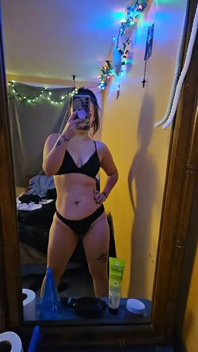 hot milf comment wwyd cover image