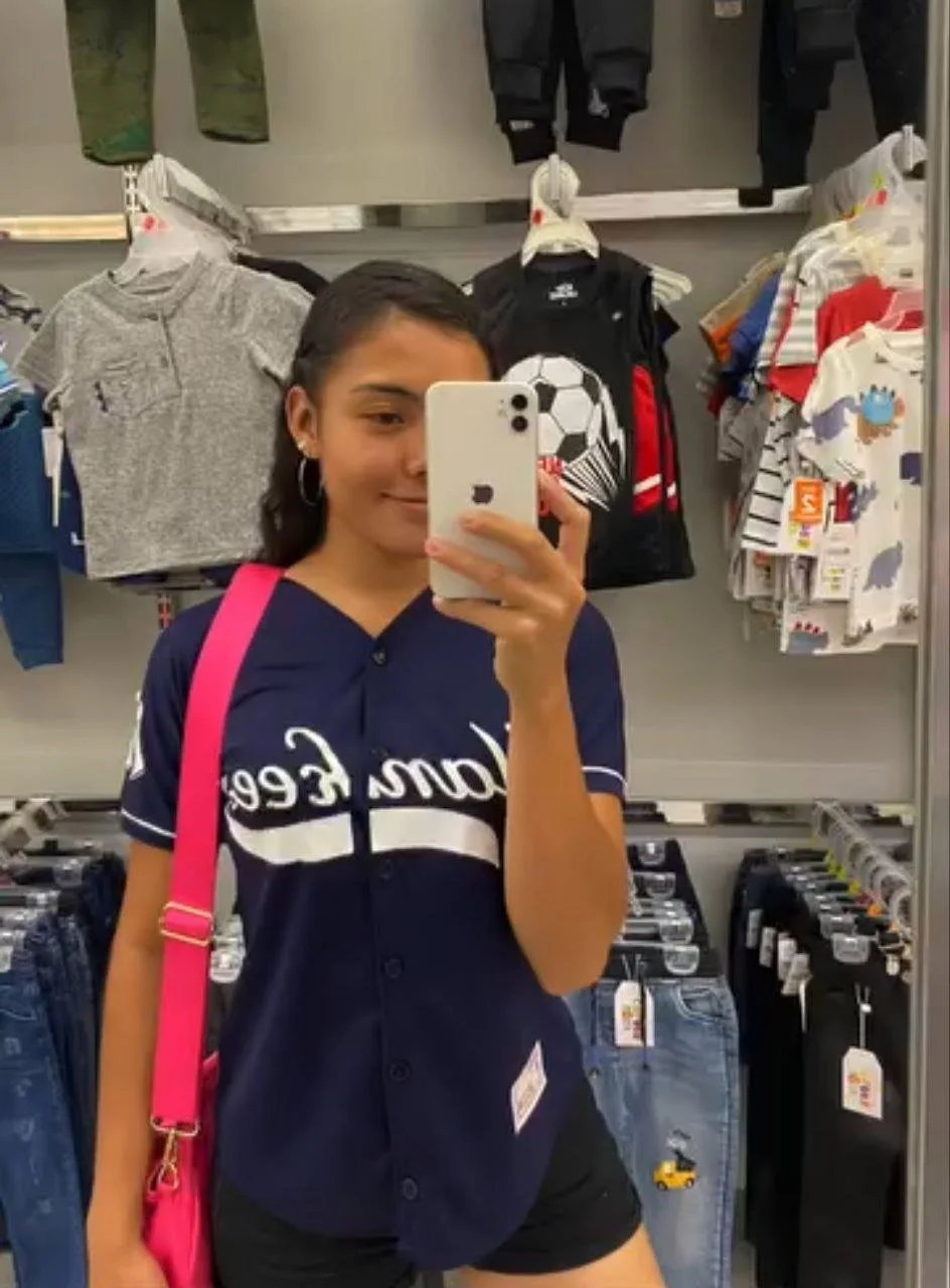Que usará la puta de fanny coppel tanguita o cachetero image 7
