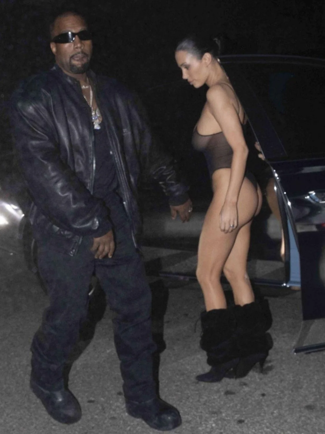 Bianca Censori Nipples See-Through (Kanye West Wife) image 2