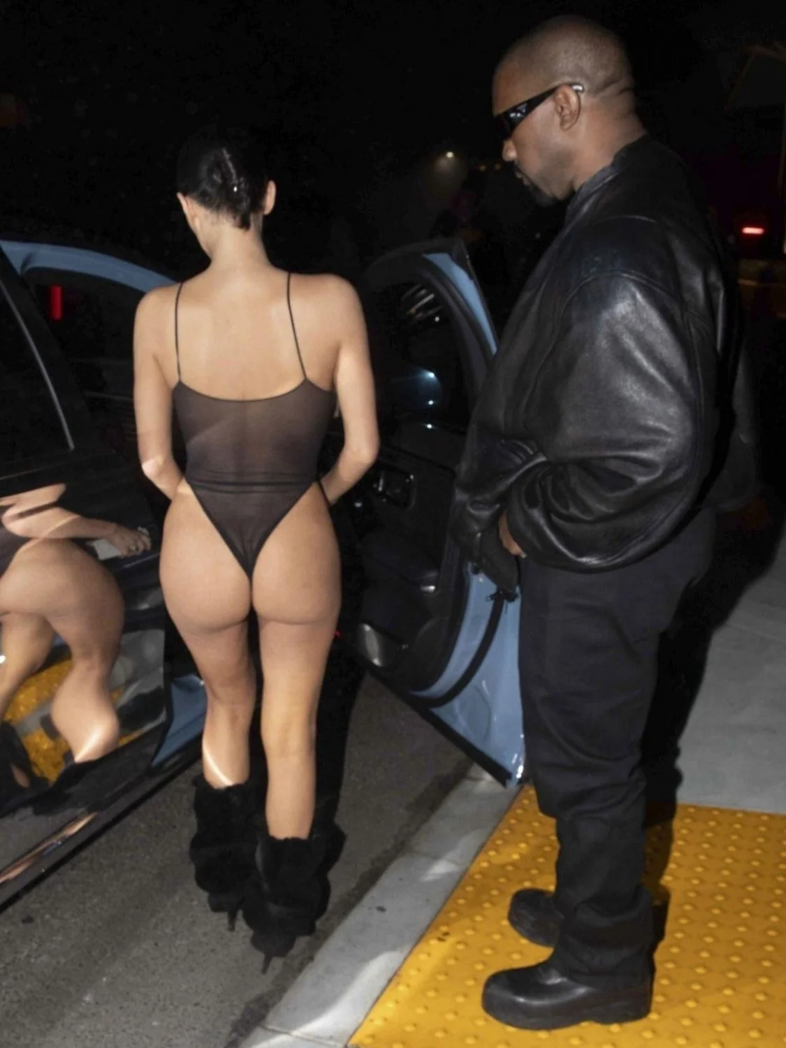 Bianca Censori Nipples See-Through (Kanye West Wife) image 50