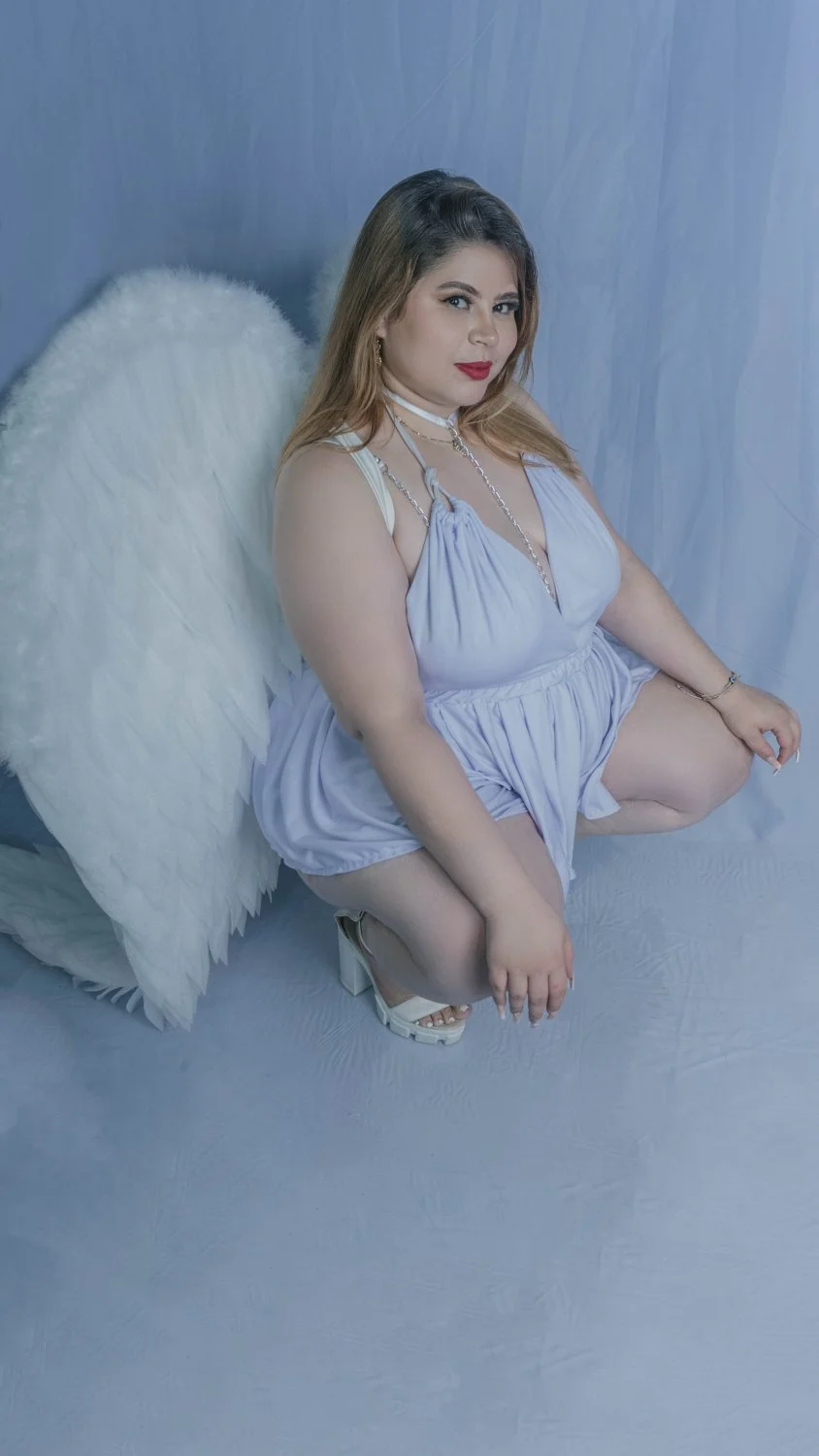 a very big present for you like my big ass and my tits... image 3