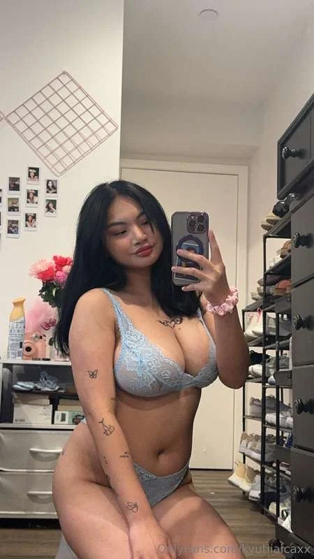 Zoeyyyyy zoeylara I love thick Asians fml image 39
