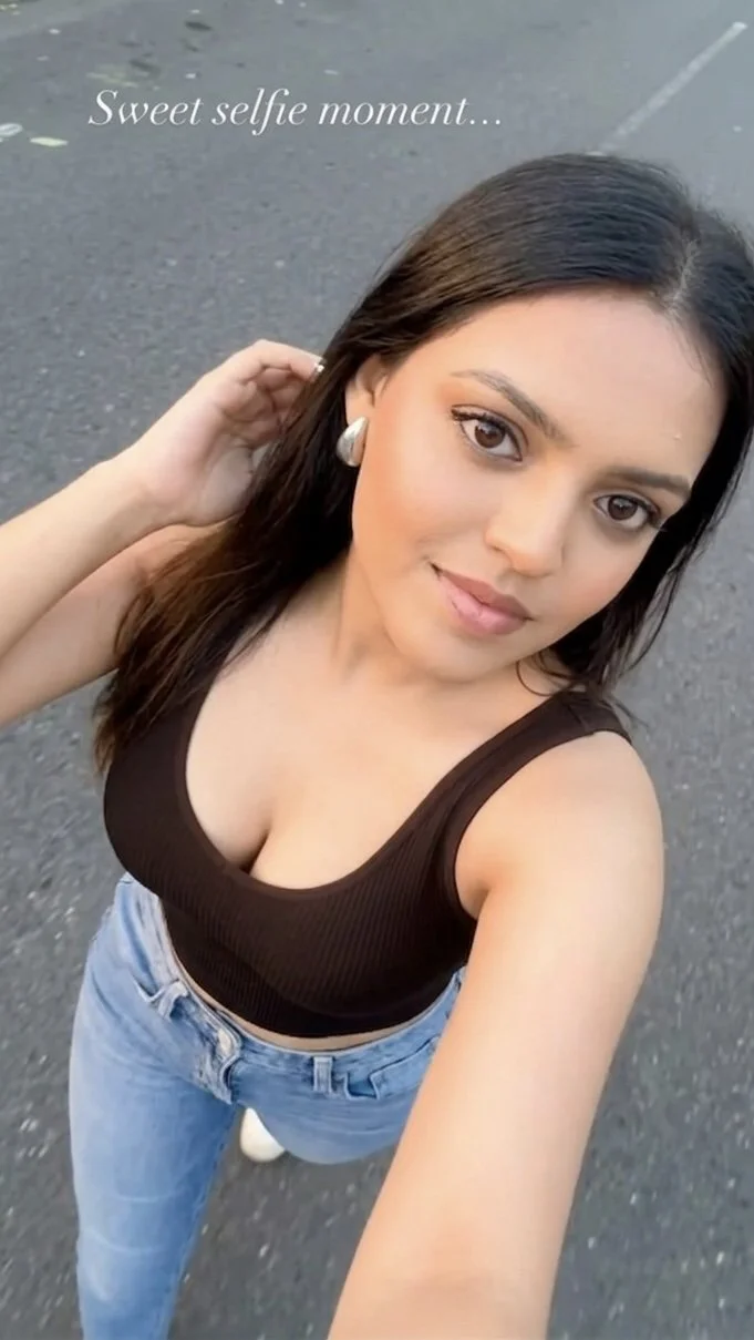Hot indian baddie got anal with a foreigner bf image 2