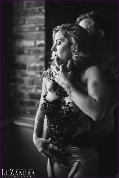 Couple boudoir cover image