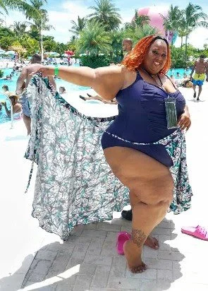 Dominique Dean bbw from Nassau Pinewood main image
