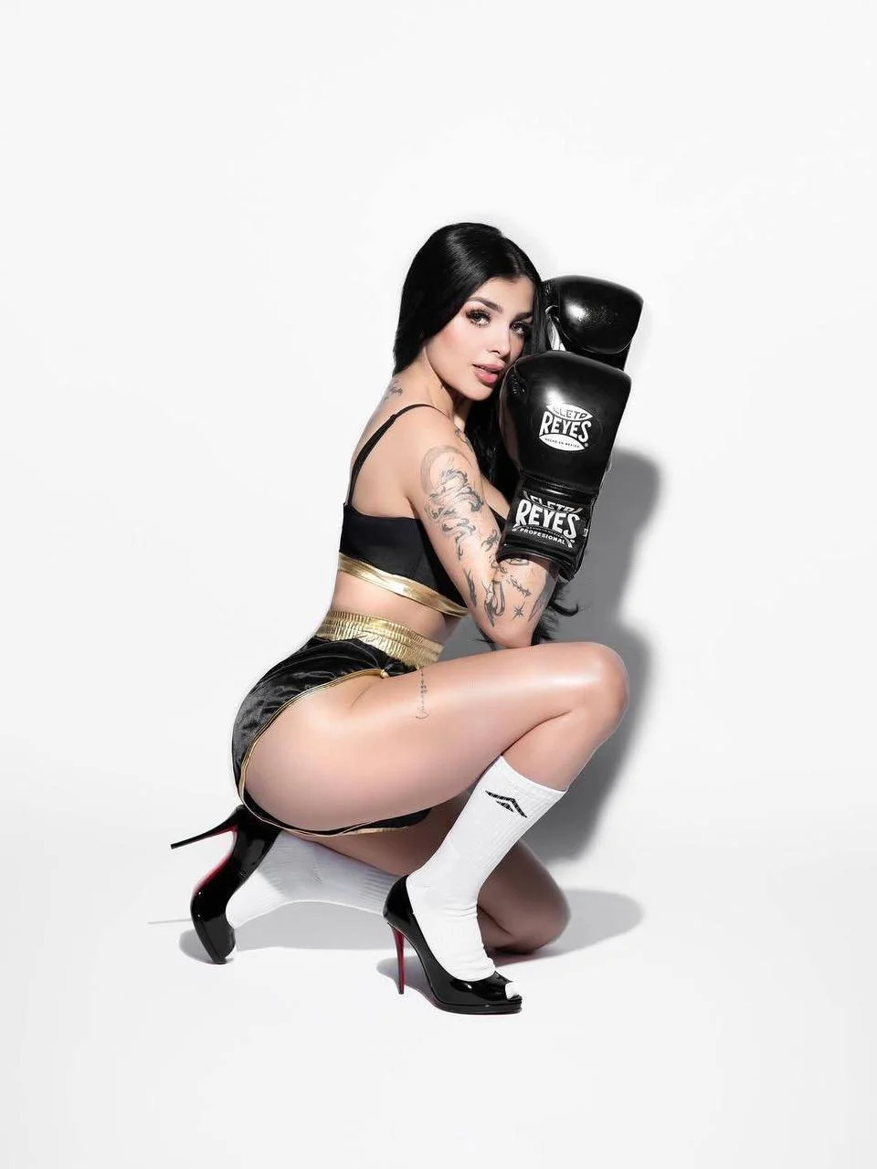 Karely Ruiz buenísima influencer mexicana image 17