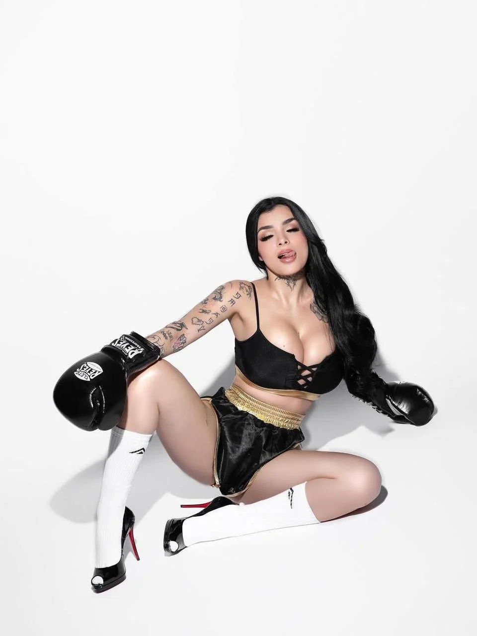 Karely Ruiz buenísima influencer mexicana image 6