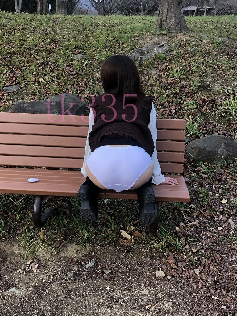 旦那を裏切って彼氏に裏切られる人妻 image 6