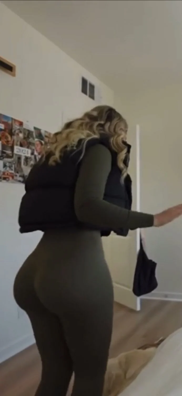 N C 😍 image 3