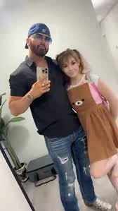 Papai Ama Papai cuida 😍❤️ Amor de pai e filha. main image