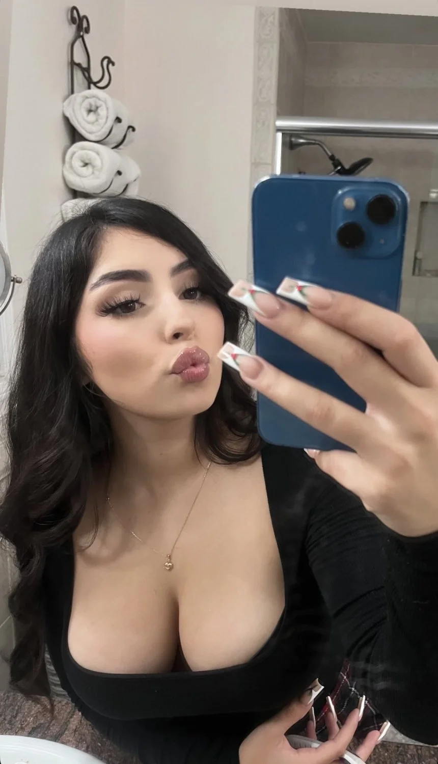 Latina big booty slut ig image 8