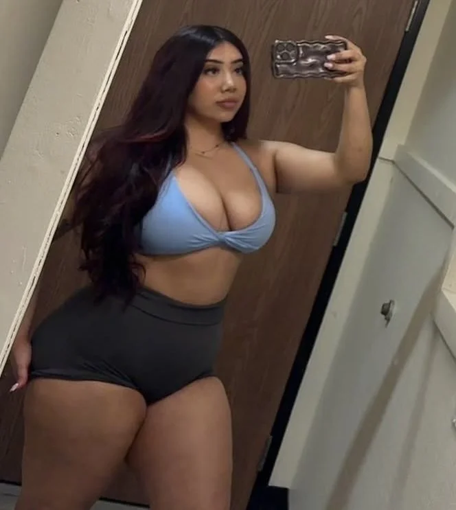 Crazy thick phat meaty ass irl Latina is the definition of Built 4 BBC image 9