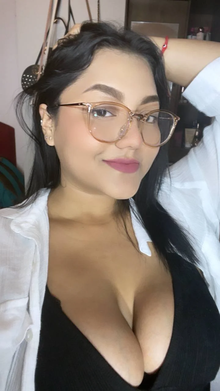 Gorda morena muy culona y tetona image 12
