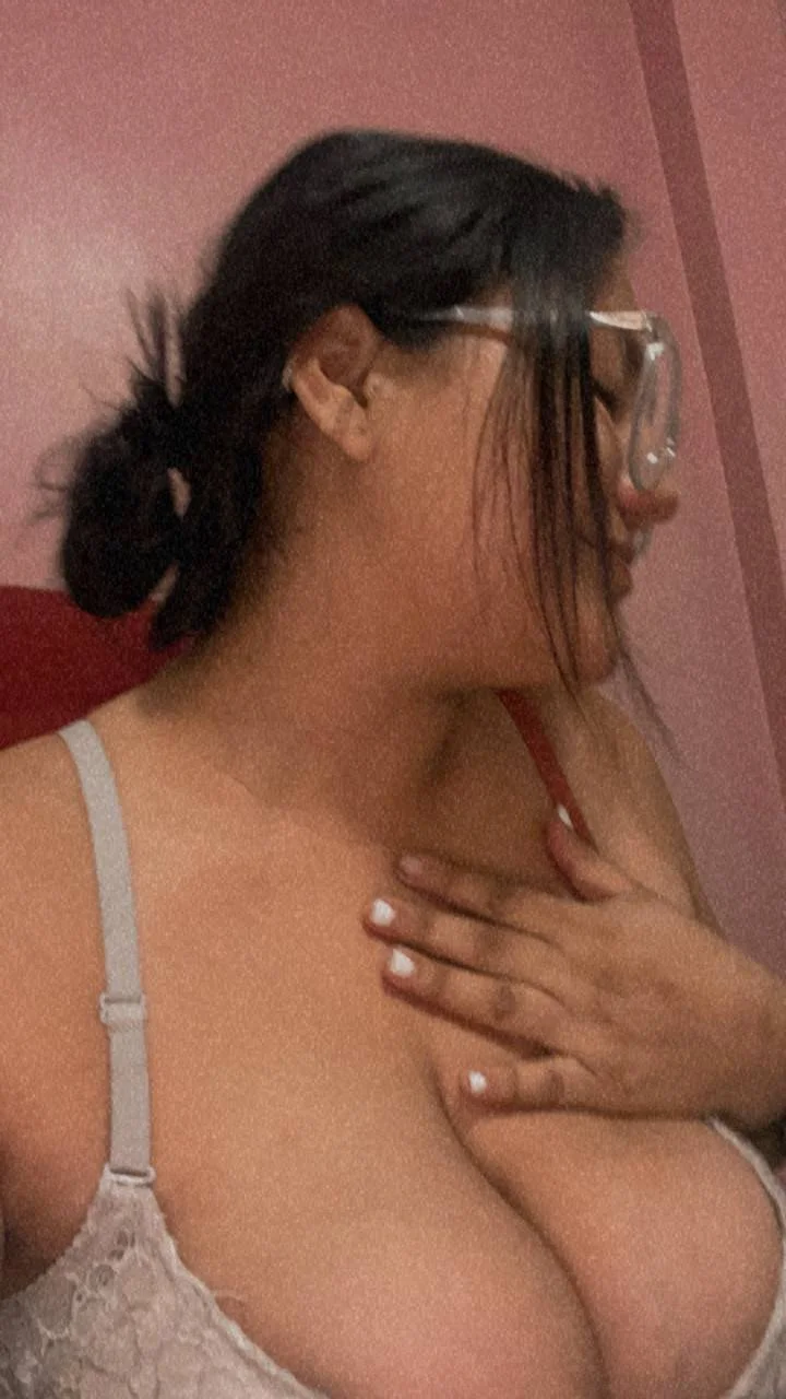 Gorda morena muy culona y tetona image 13