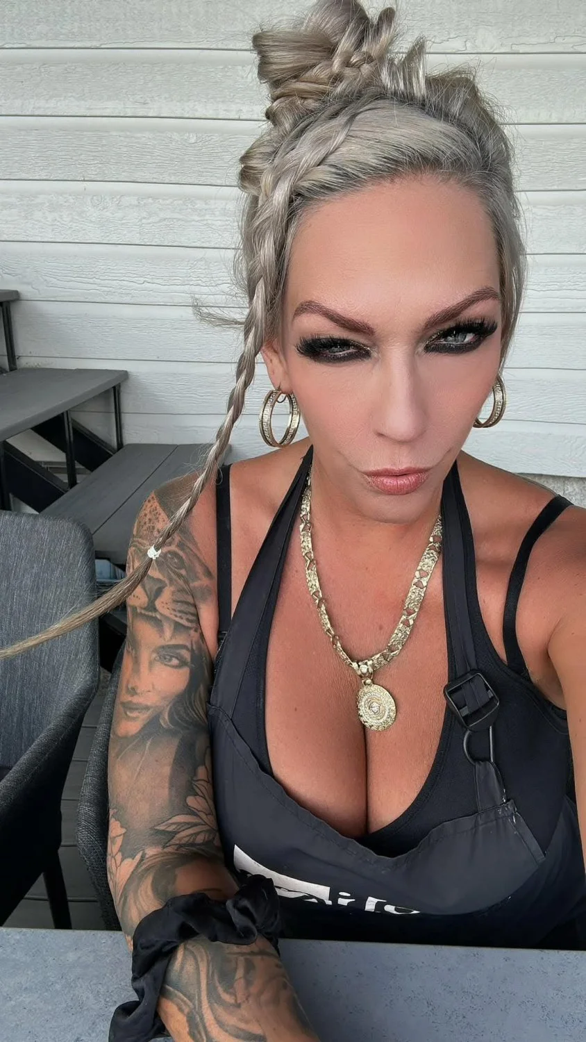 Samantha ... encore juste des esti de grosses boules image 18