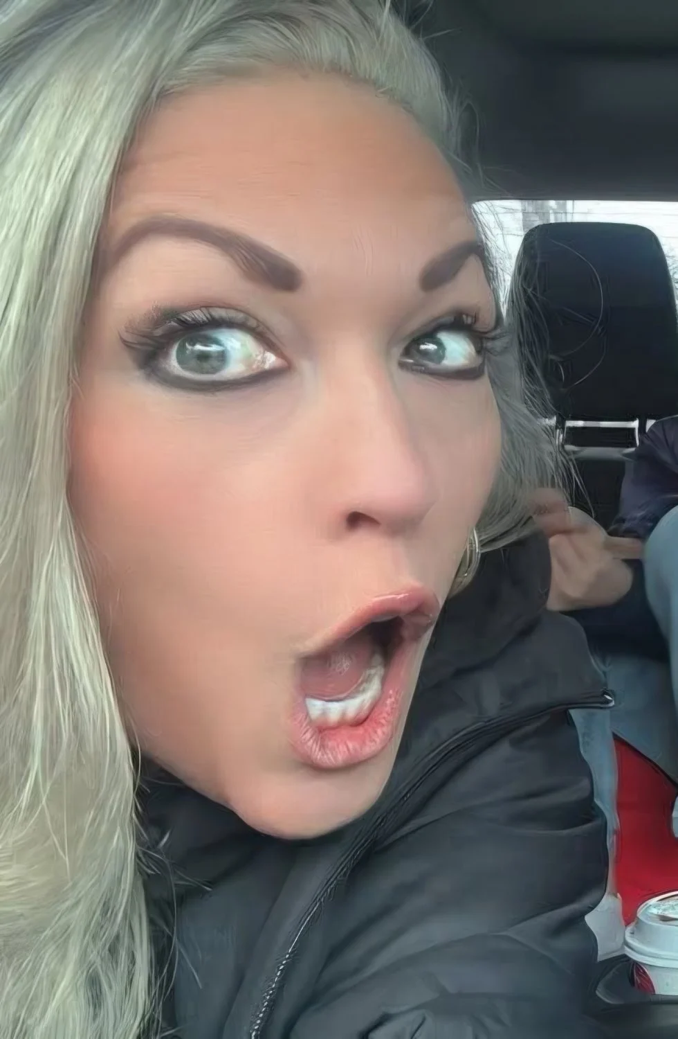 Samantha ... encore juste des esti de grosses boules image 3
