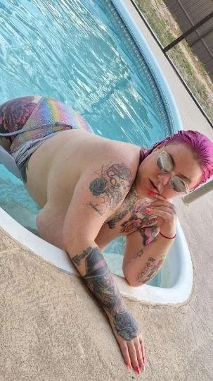 Alt bbw slut Skyye gives grate head image 8