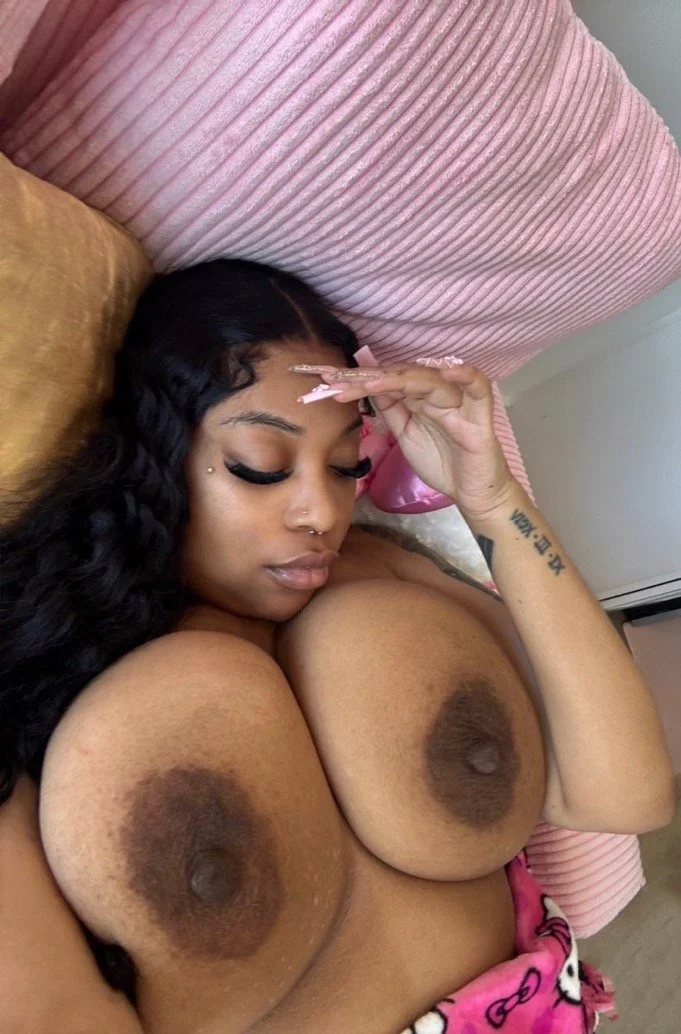 Huge areolas 👀🔥💦 image 7