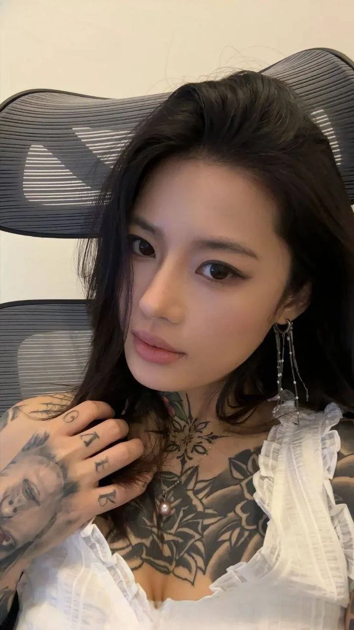 Asian Teen 139 image 4